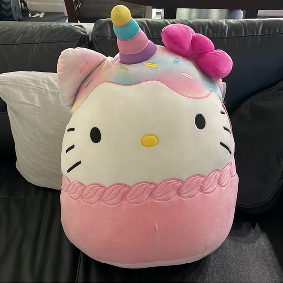 24" Hello Kitty Squishmallows - Picture 1 of 5